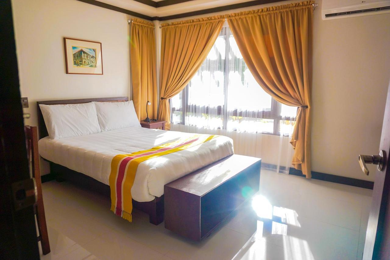 Veranda Suites&Restaurant Paoay Exterior foto
